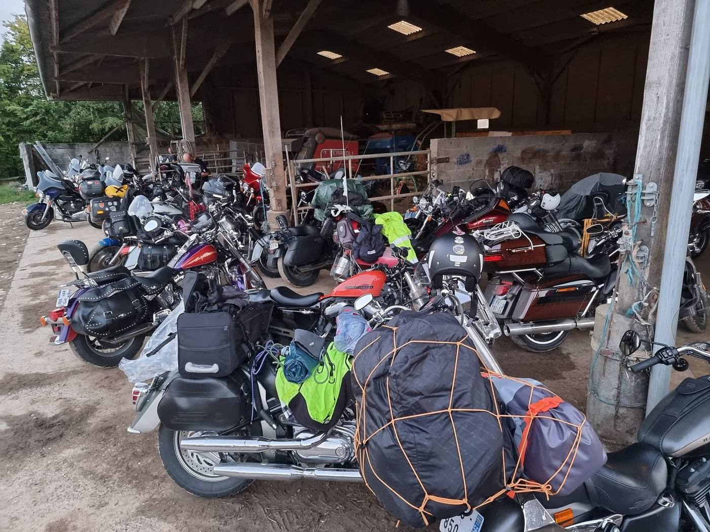 Motos à l'étape d'un run
