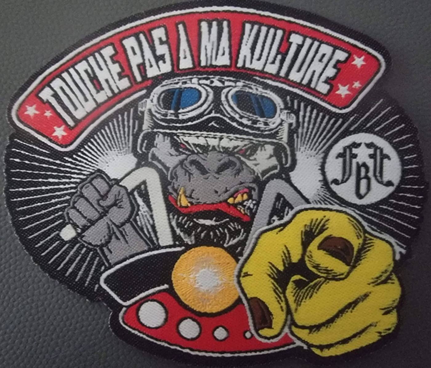 Patch brodé Touche pas à ma Kulture
